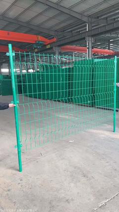 西安果園公路護(hù)欄網(wǎng) 守護(hù)交通安全，提升果園形象